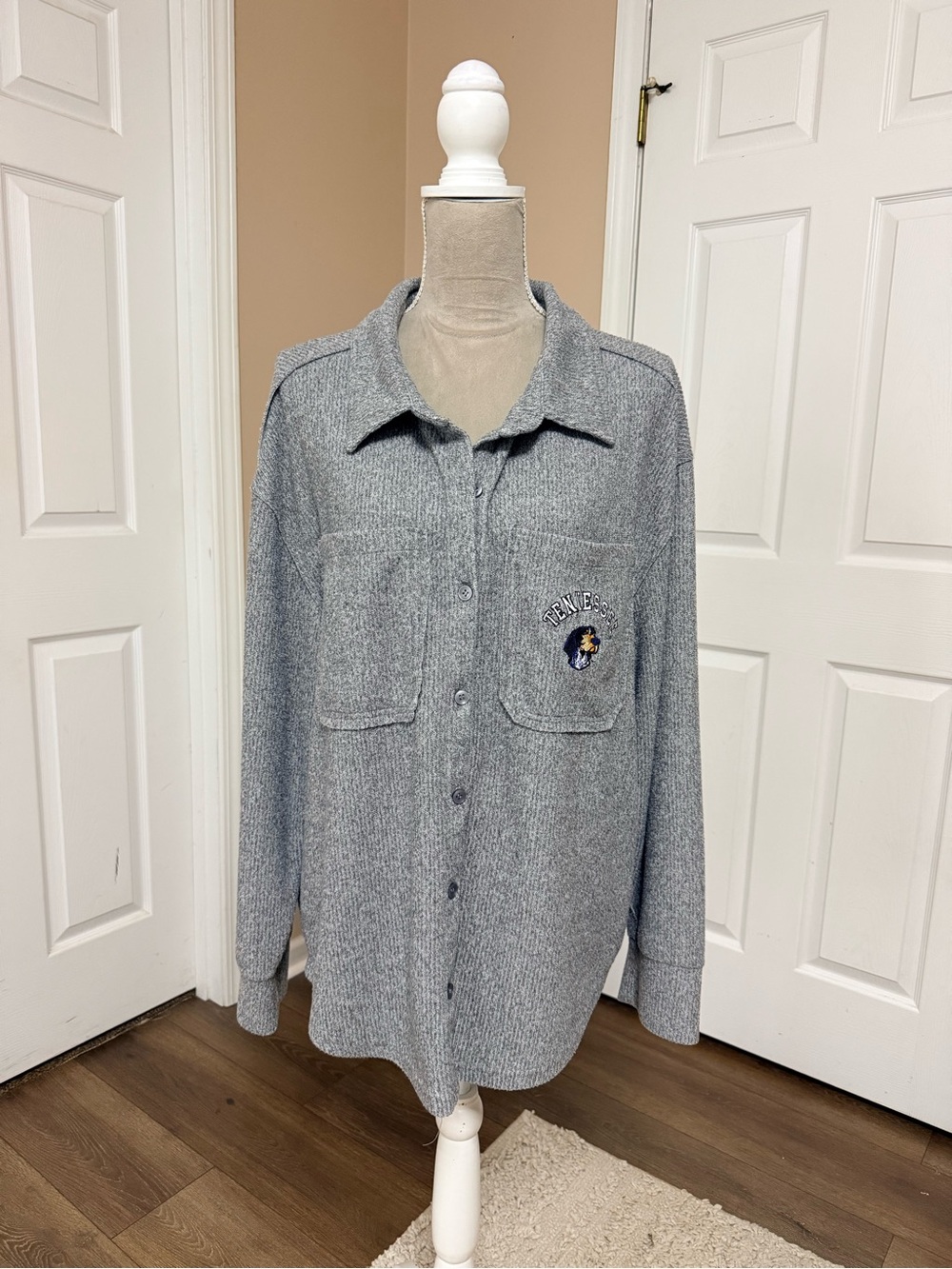 Game day couture women’s Tennessee volunteers Button-Up Shacket Sz XXL